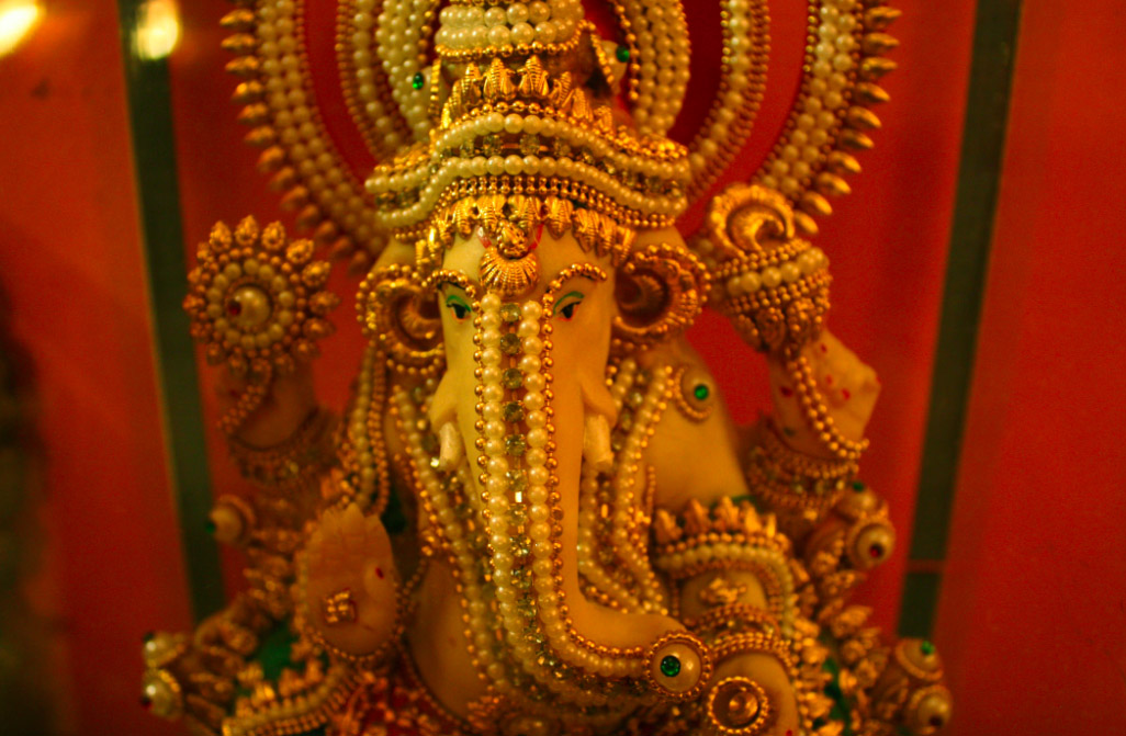 Cura dei dettagli in stile Old England misto Buddha